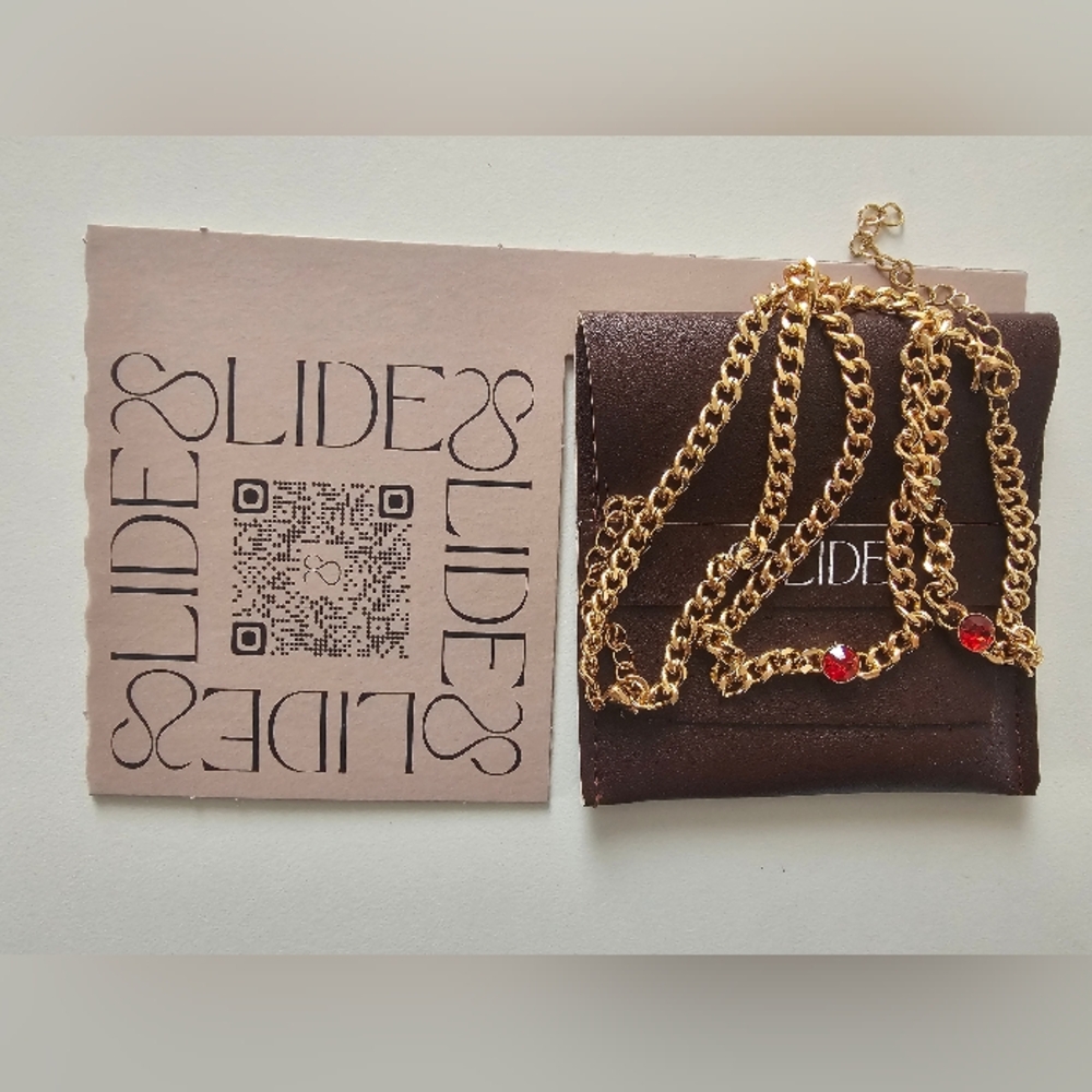 SLIDE Gold Necklace with Red Accent